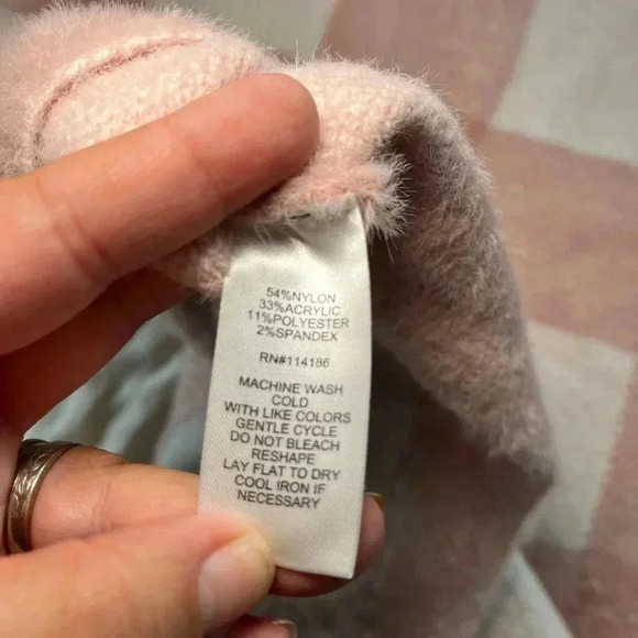 Love Scarlett pink and white checkered sweater. Size XL. - Picture 8 of 10